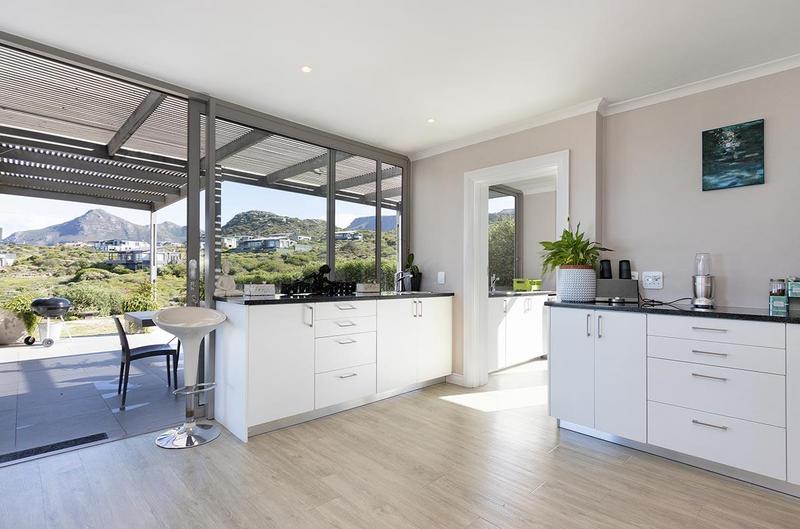 To Let 5 Bedroom Property for Rent in Chapman